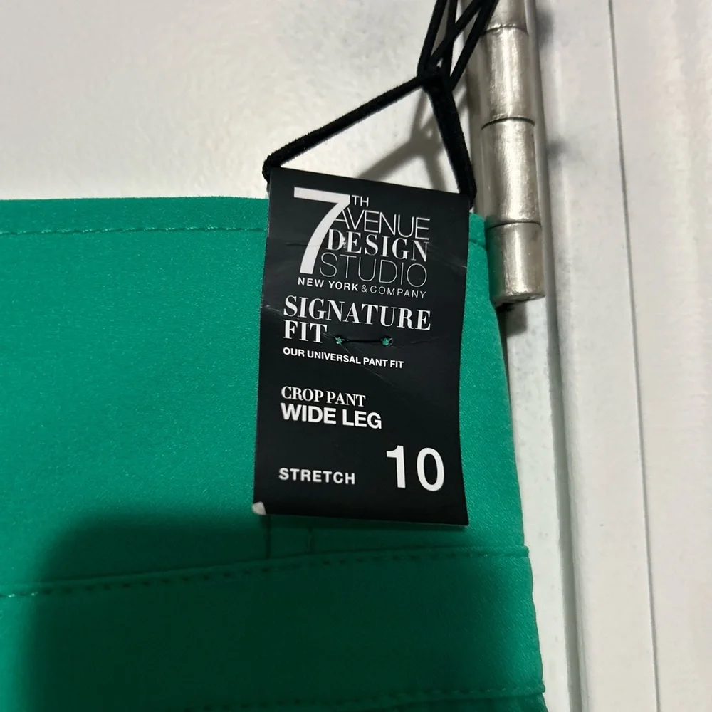Elegant Green Women's Palazzo pants - Picture 3 of 5
